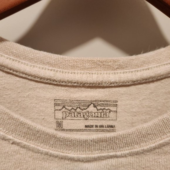 Patagonia Men's Long-Sleeved Work Pocket T-Shirt - Picture 3 of 3